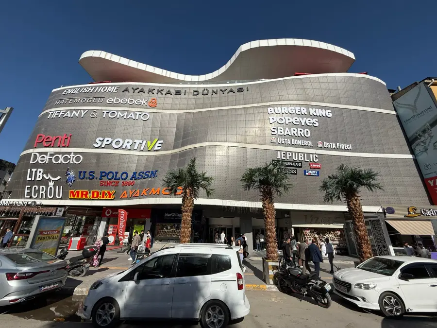 VANmall AVM: Van’da Alışverişin, Sosyalleşmenin ve Kalitenin Merkezi